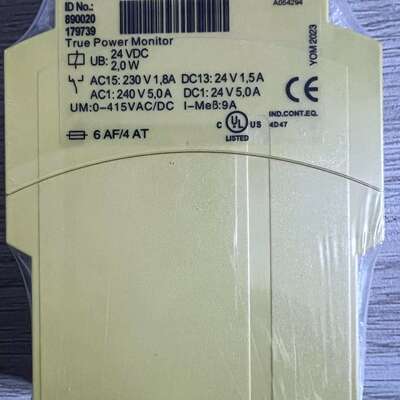 890020  皮尔兹安全继电器 pilz   议价