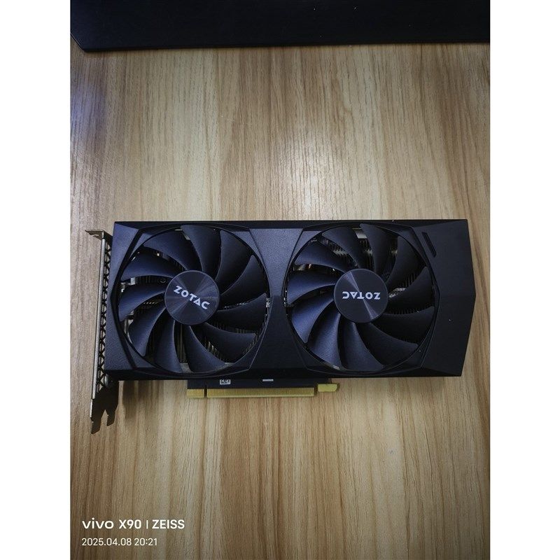 索泰3060毁灭者12G显卡 轻微使用痕迹 功能完好