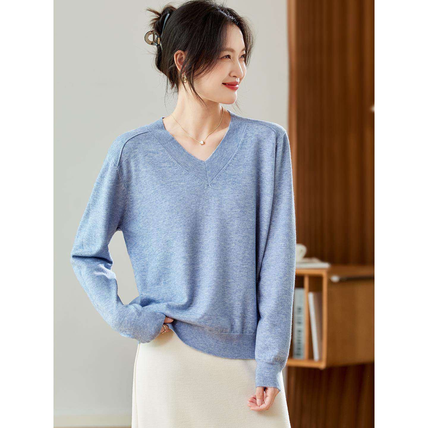 2025秋季新款长袖t恤女设计感今年流行爆款v领上衣洋气百搭打底衫