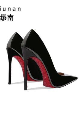 缪南黑色高跟鞋女2026新款漆皮细跟职业尖头高跟鞋气质高级不累脚