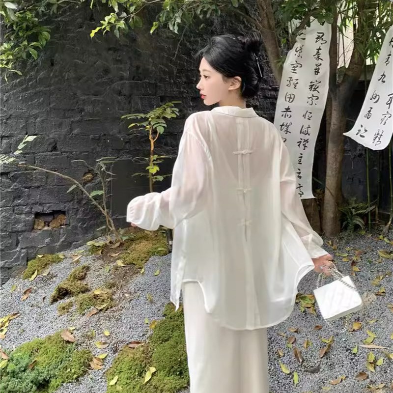 新品女装b韩版法式小清新盘扣衬衫女设计感防晒宽松雪纺外搭女小
