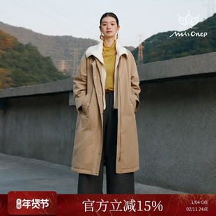 Missonep逸【雾里枝】休闲款米白撞色领长款风衣式羽绒服女冬季
