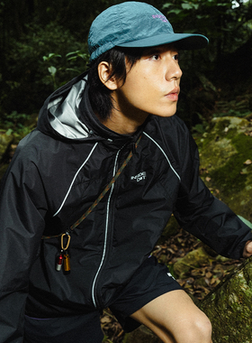 INSIDEDOT 户外冲锋衣外套男女同款旅行登山风衣男连帽运动夹克潮
