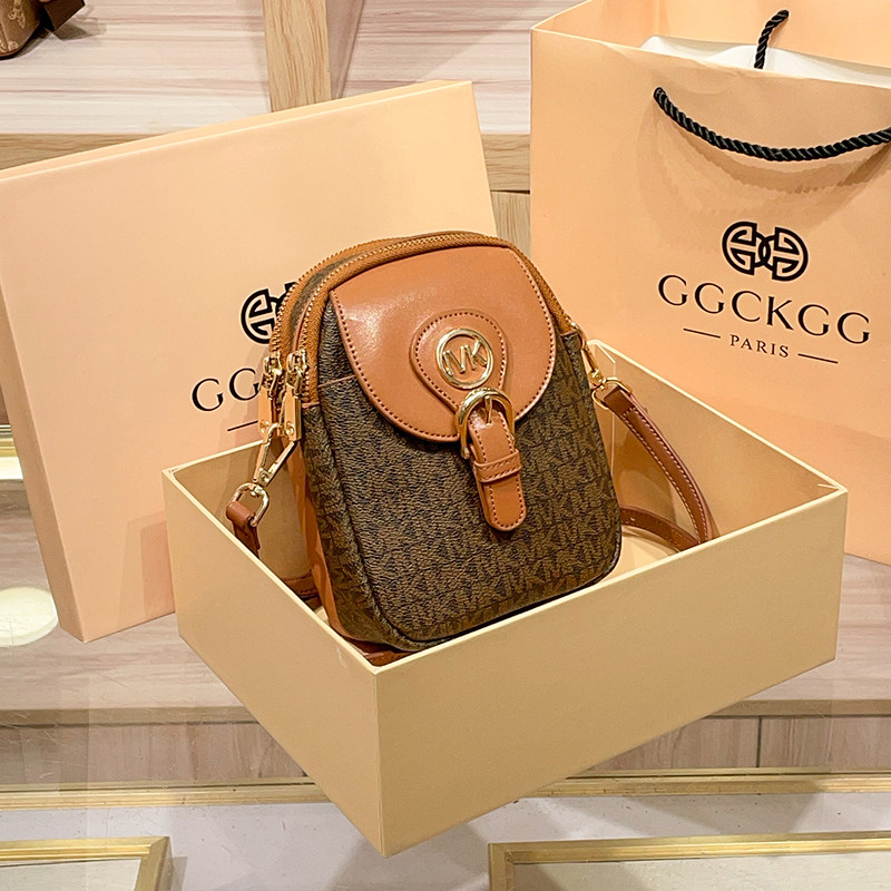 香港今年流行小方包女2026新款时尚轻便迷你斜挎包百搭单肩手机包,箱包皮具/热销女包/男包,小方包,淘宝优惠券,粉丝福利购,淘宝优惠卷