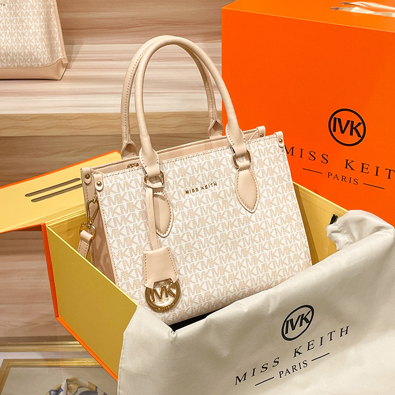 香港托特包女2026新款字母印花手提包高级感大容量百搭通勤单肩包,箱包皮具/热销女包/男包,托特包,淘宝优惠券,粉丝福利购,淘宝优惠卷