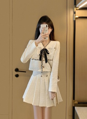 法式小香风白色套装女2026年新款巨好看的早秋穿搭上衣裤子两件套