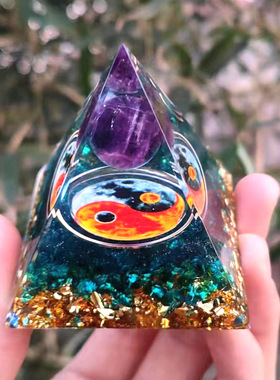 外贸亚马逊水晶金字塔水晶碎石滴胶树脂家居桌面手工摆件礼物