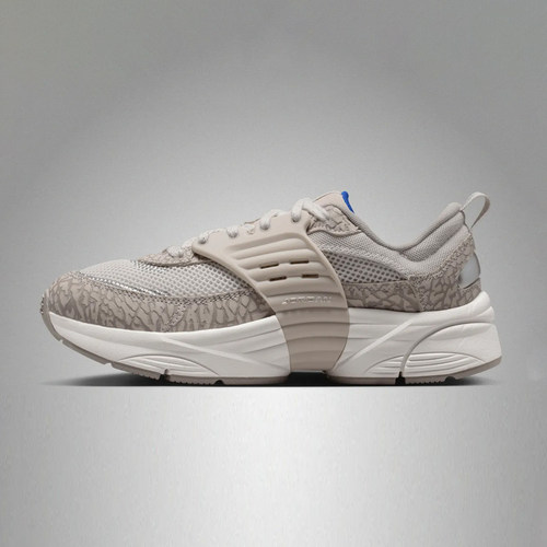 NIKE耐克女子WMNS JORDAN TRUNNER O/S运动休闲鞋IR1839-001