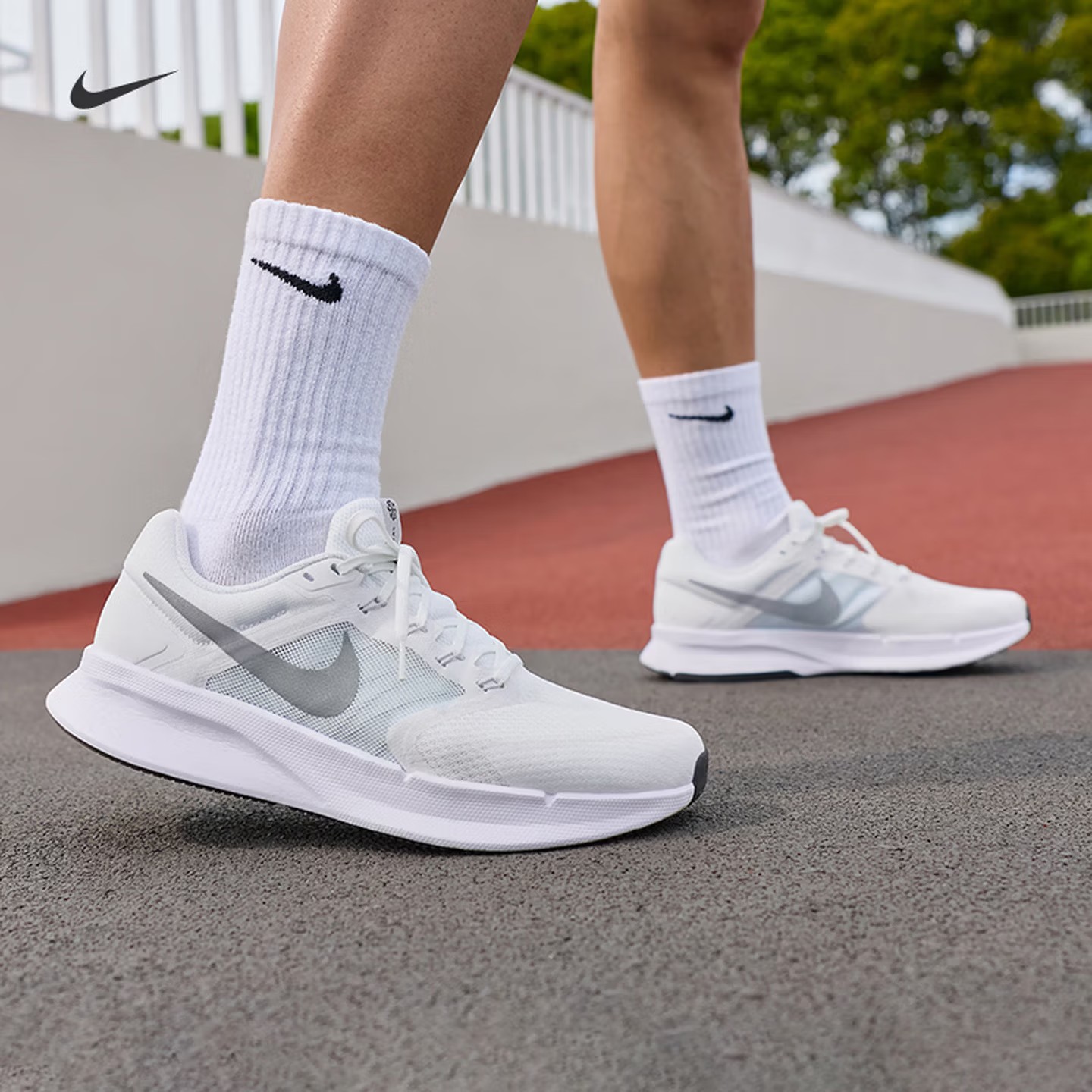 NIKE耐克男子RUN SWIFT 3运动训练网面缓震公路跑步鞋DR2695-122