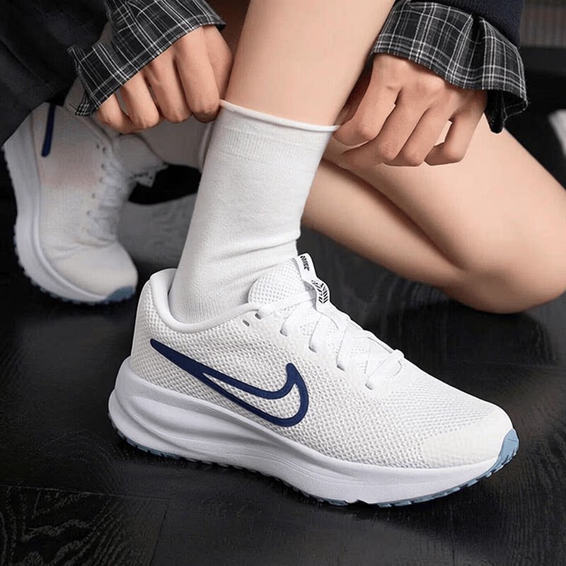 NIKE耐克女子RUN DEFY网面运动训练缓震公路跑步鞋HM9593-109