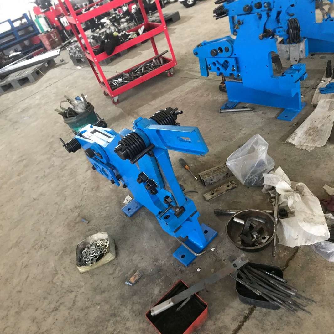 剪板机钣金PBS-8  PBS-9  PBS-7多功能铁板剪板机冲孔机 金属角铁