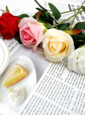 跨境仿真鲜花玫瑰婚庆卧室客厅餐桌摆花瀑布玫瑰枝仿生花艺摆件
