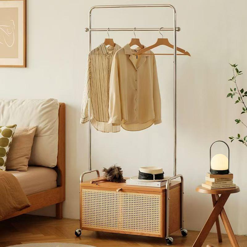 实木藤编落地衣帽架卧室床头边柜隔夜挂衣架可移动置物收纳架子