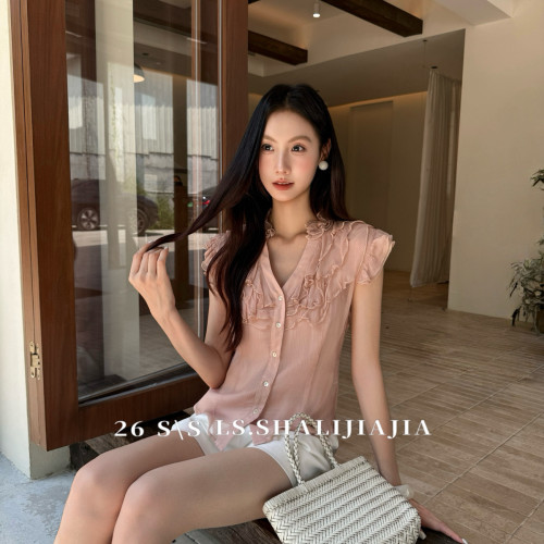 LS-标26夏上新雾屿柔荷双层荷叶边V领无袖温柔显瘦收腰小衫61660