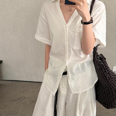 T.G-美学抗皱莱赛尔棉麻折袖v型翻领通勤衬衫(不含腰带包包)26708