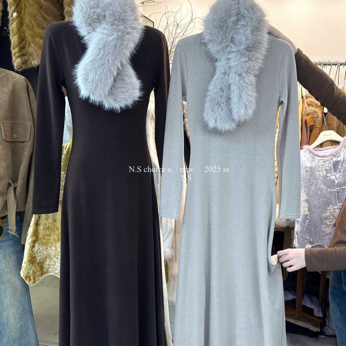 NS CHOICE U-质v领修身显瘦内搭长裙毛领连衣裙(配可拆卸仿毛领)