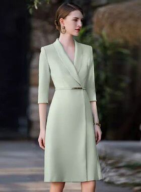 春夏季浅绿色连衣裙女气质时尚青果领西服裙子OL通勤淑女风职业装