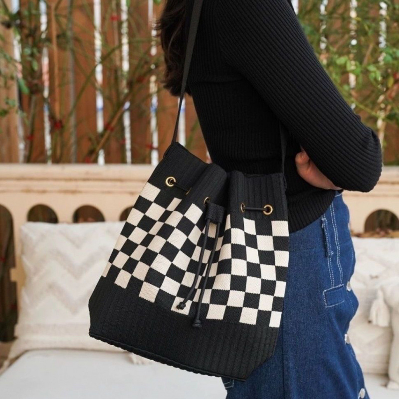 敞口抽绳磁扣针织单肩包女水桶包便捷百搭大容量包休闲百搭托特包