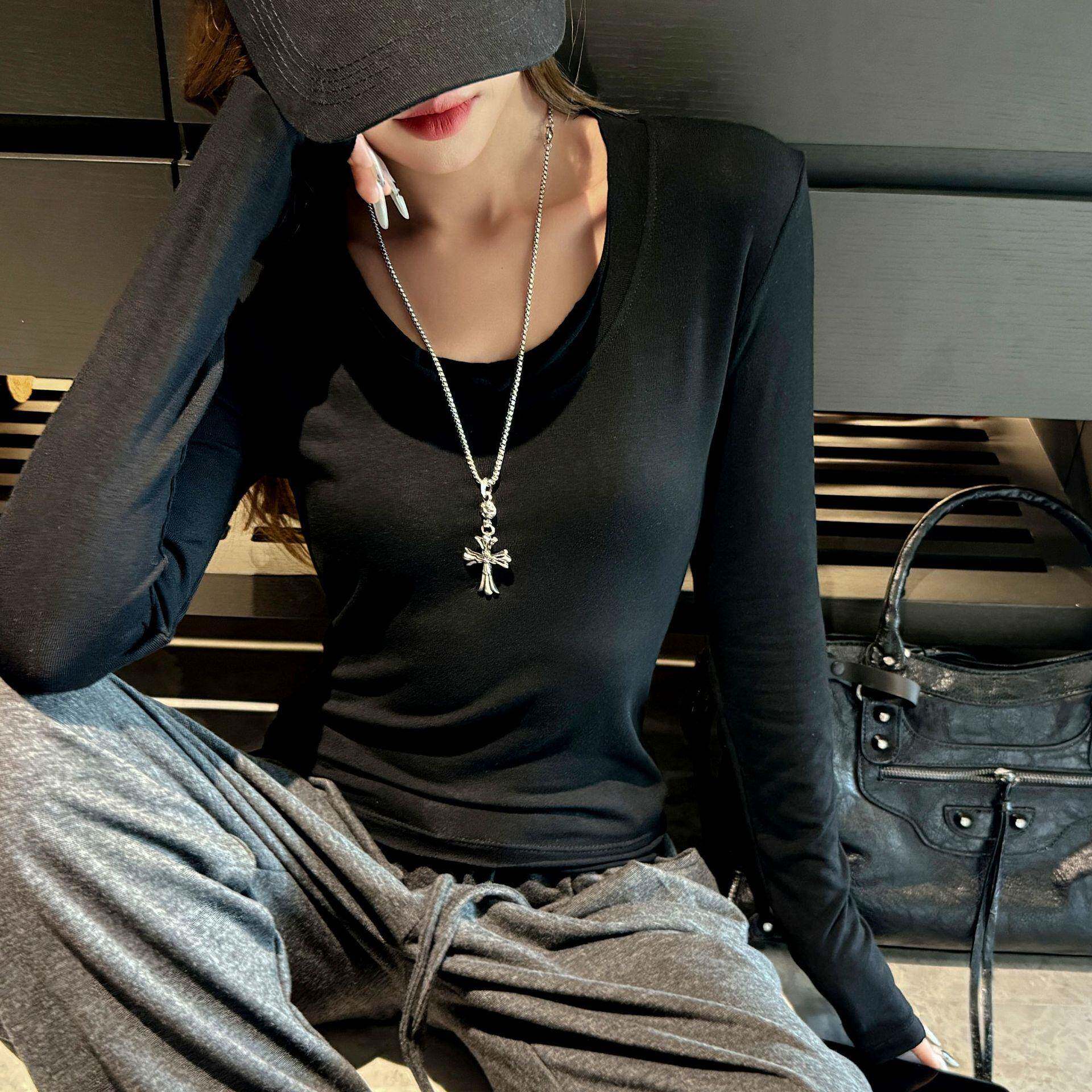 严选U领卷边正肩长袖t恤女式早秋设计感显瘦打底衫可外穿内搭上衣