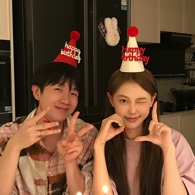 ins风毛毡生日派对帽子