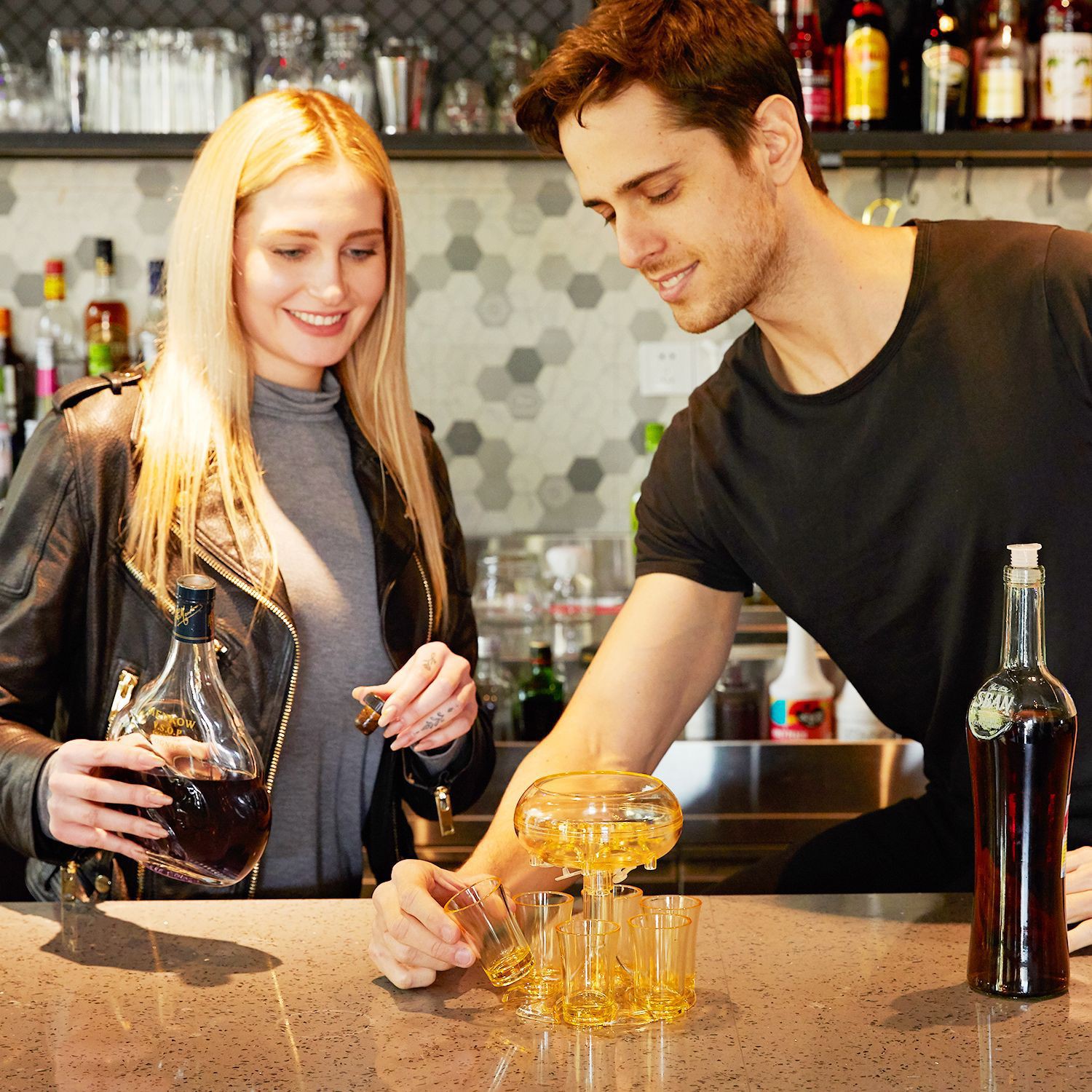 一代加发光模块分酒器六杯仿玻璃红酒白酒聚会倒酒神器酒具