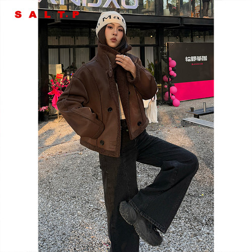 SALT.P可颜复古机车风环保皮毛一体羊羔绒外套女短款冬AC34510190