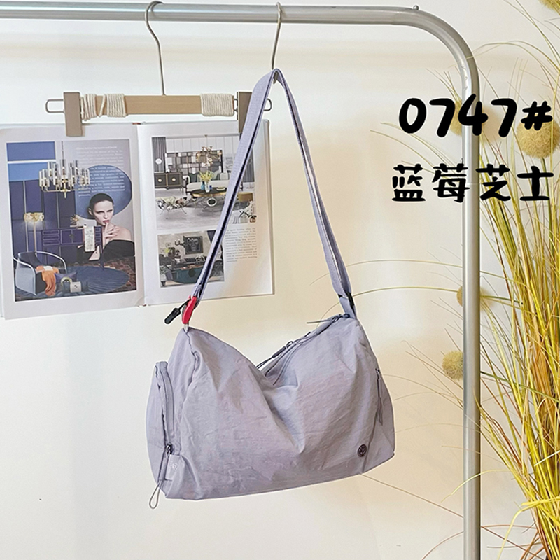 博卜2025年新款大容量旅行健身斜挎包韩版休闲时尚男女同款单肩包