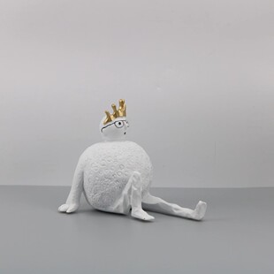 现代简约泡泡国王雕塑饰品摆件软装大售楼处玄关家居人物工艺摆设