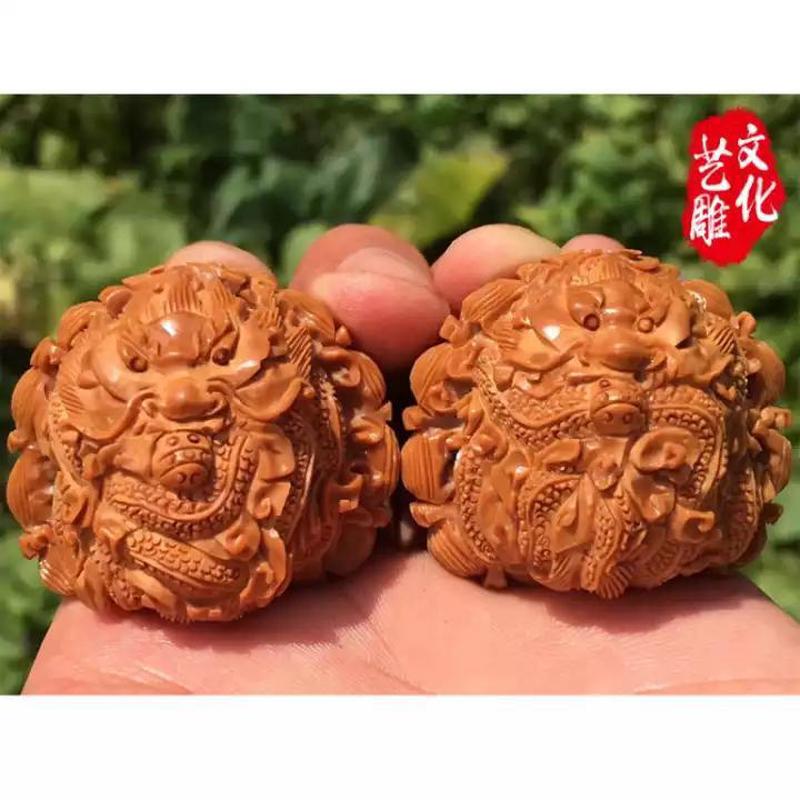 精品配对天然雕刻手工狮子头核桃二龙戏珠金钱珠宝包浆文玩核桃