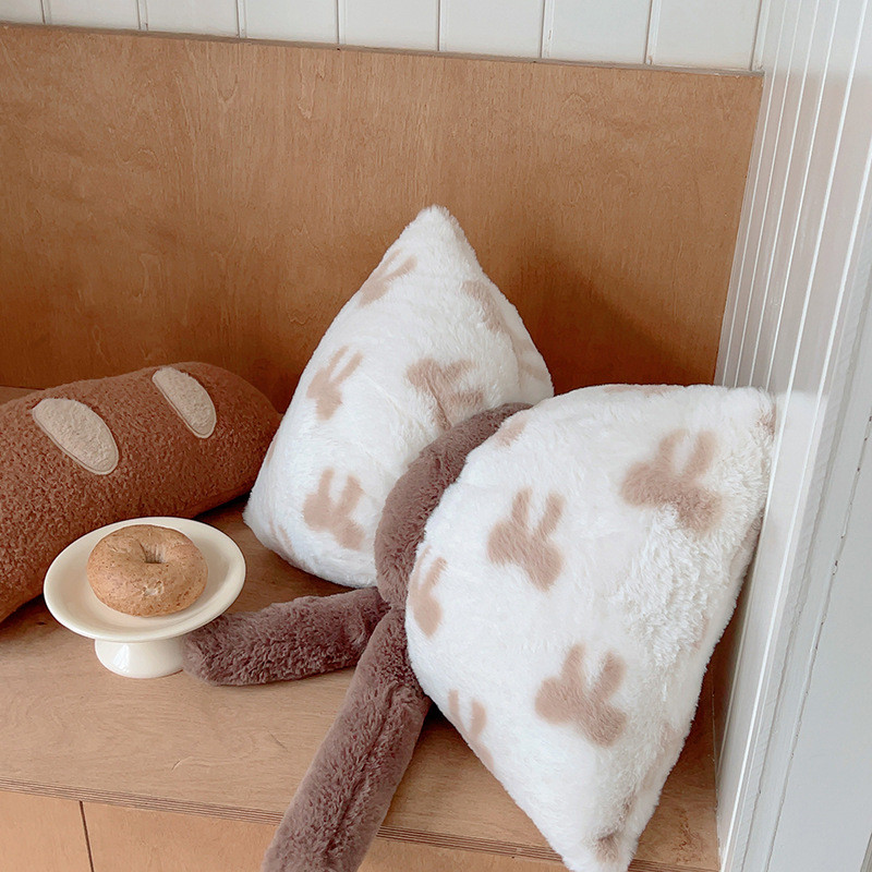 2025新款兔兔绒抱枕蝴蝶结创意可爱拍照道具床品搭配手枕长条打结