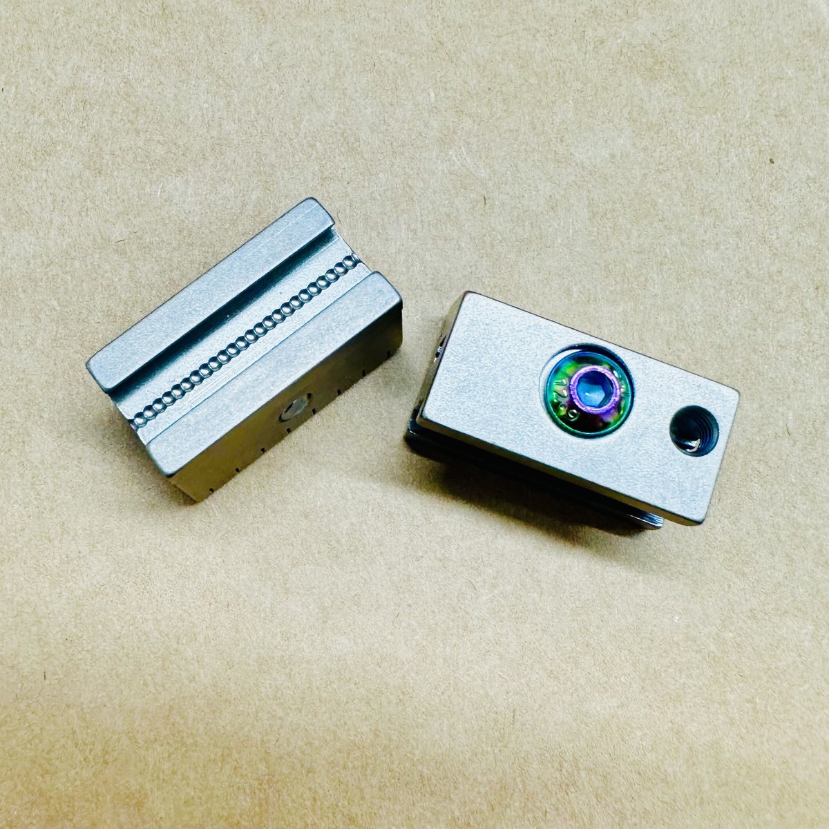倡弘甬水虎移动调节夹片滑块 钛合金材质21mm,25mm燕尾，移动底座