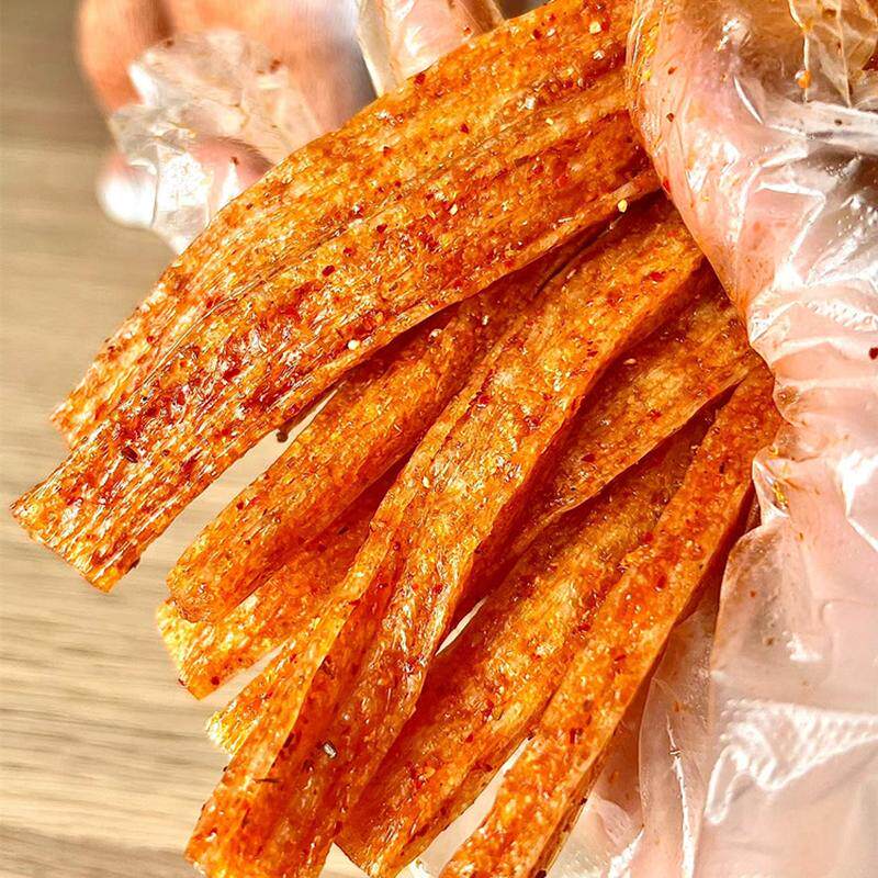 新货卫龙辣条大面筋儿时经典网红爆款老式大辣条65g宿舍麻辣小零