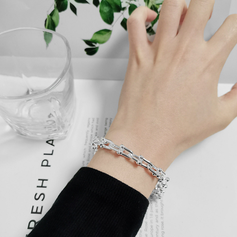 美己t家小号光面U形链环手链