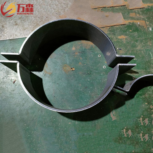 电缆加固抱箍管夹半圆钢管喉箍U型管卡箍镀锌管夹不锈钢折弯加工