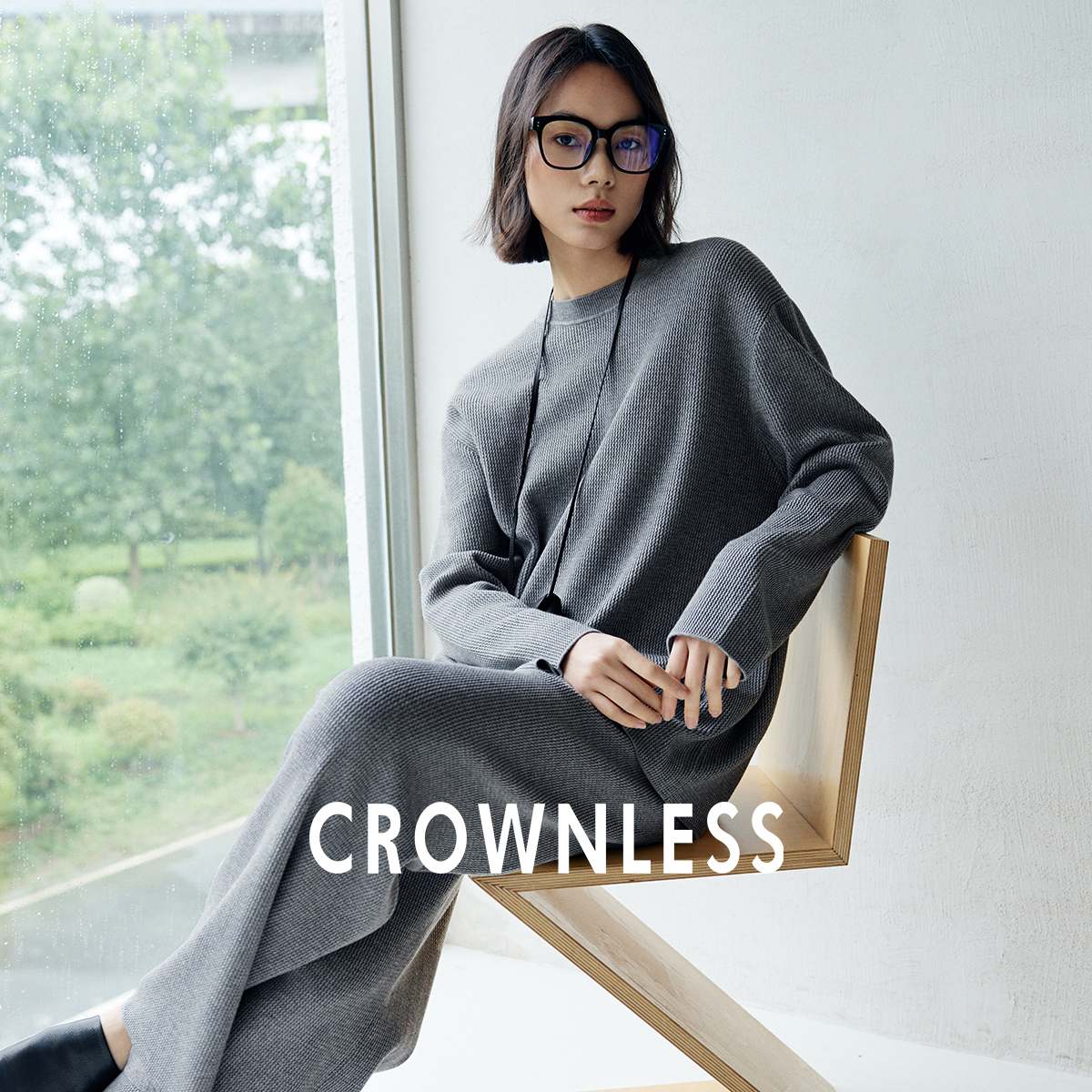 CROWNLESS真丝羊毛纱圆领毛衣