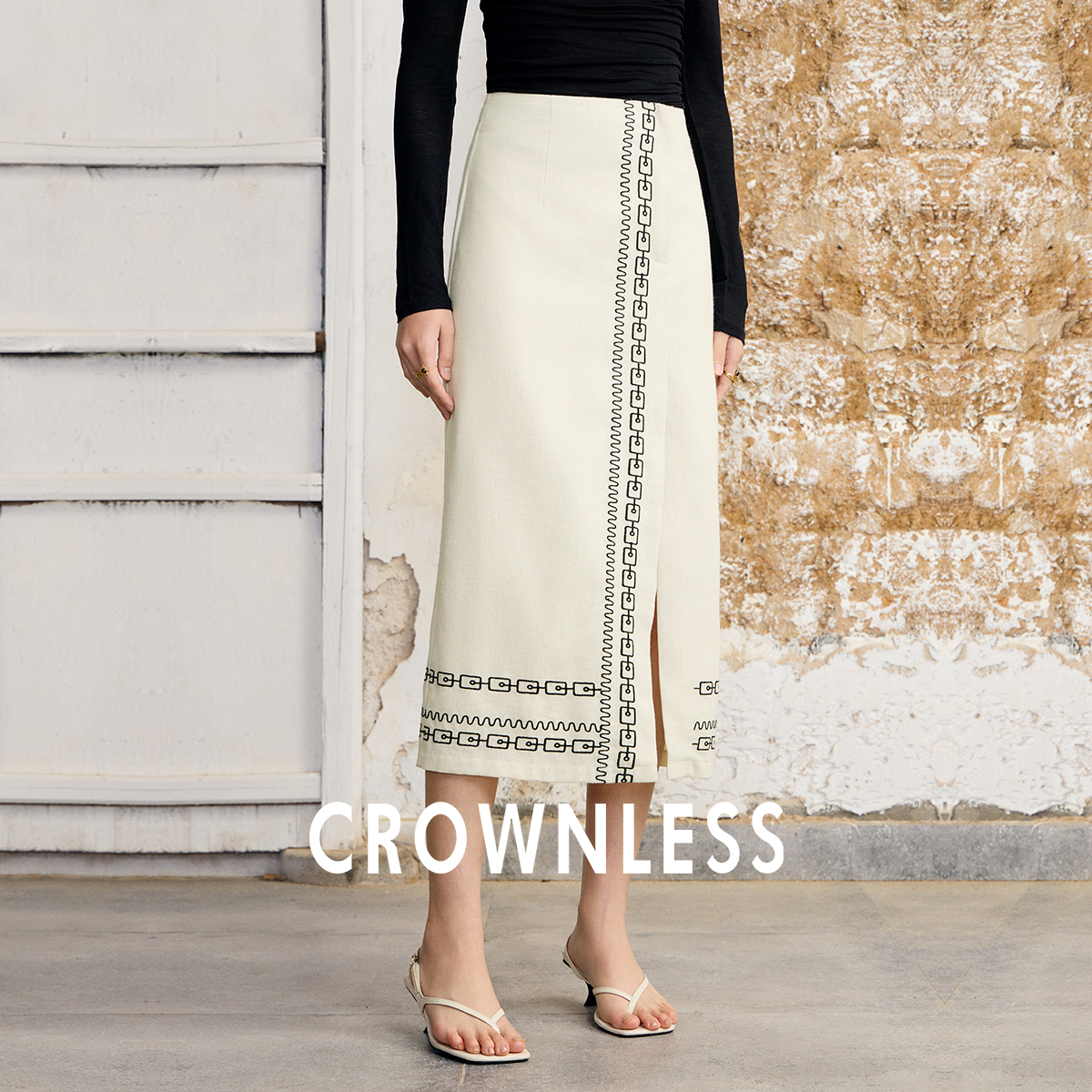 CROWNLESS未冕25夏新品竹节纹麻感面料度假风花纹刺绣印花半裙