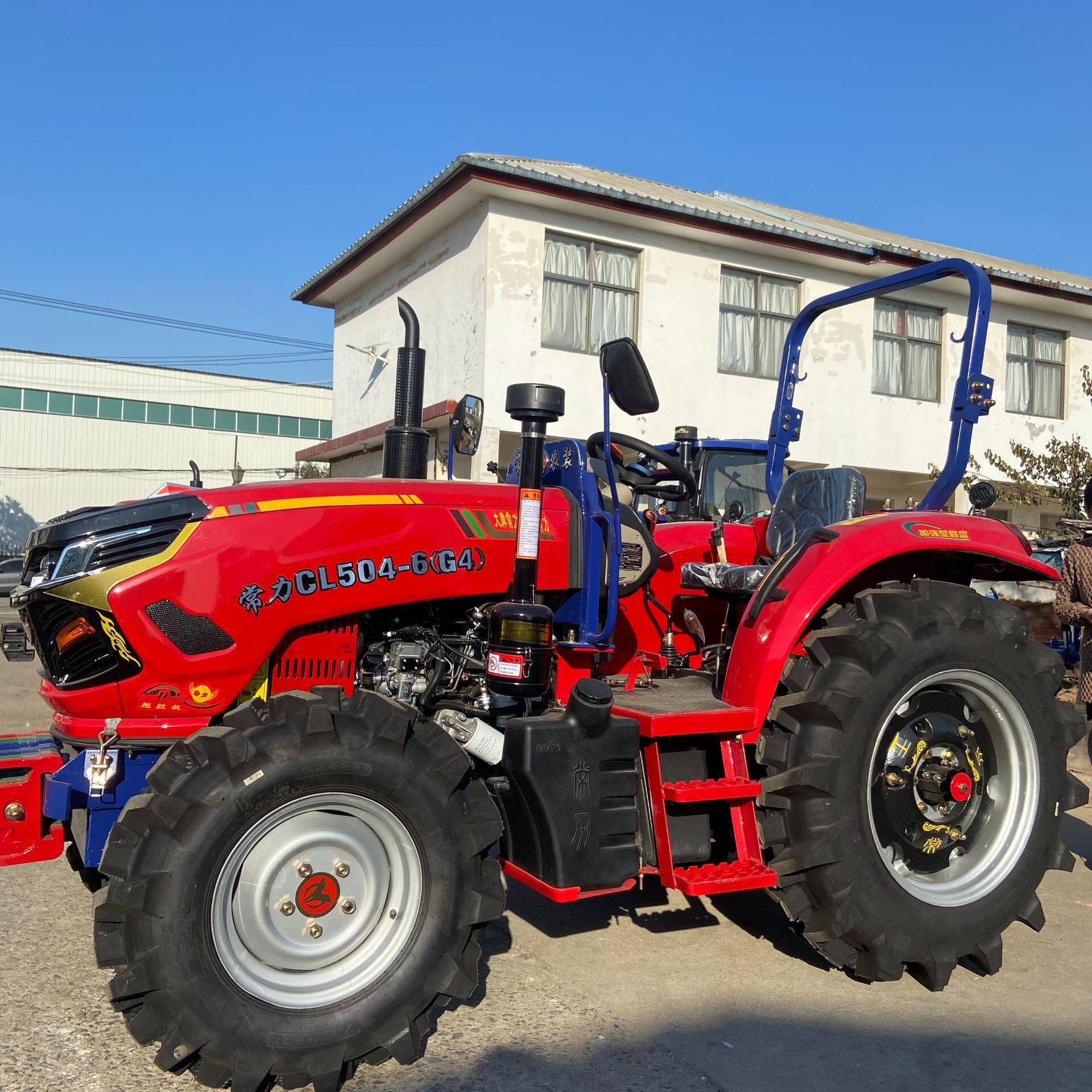 504四驱拖拉机 操作灵活 旋耕犁地低油耗 农用补后提车
