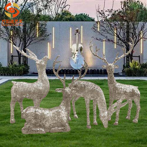 厂家直供铁艺镂空鹿雕塑广场主题公园绿地摆件装饰户外夜景发光鹿