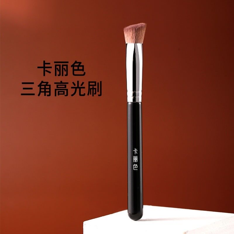 卡丽色三角高光刷软毛熨斗刷腮红刷遮瑕刷纤维毛化妆刷不扎脸便携图片