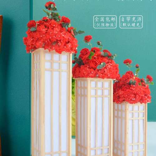 新款中式路引婚庆装饰道具原木宫灯方柱路引灯光婚礼布置摆件