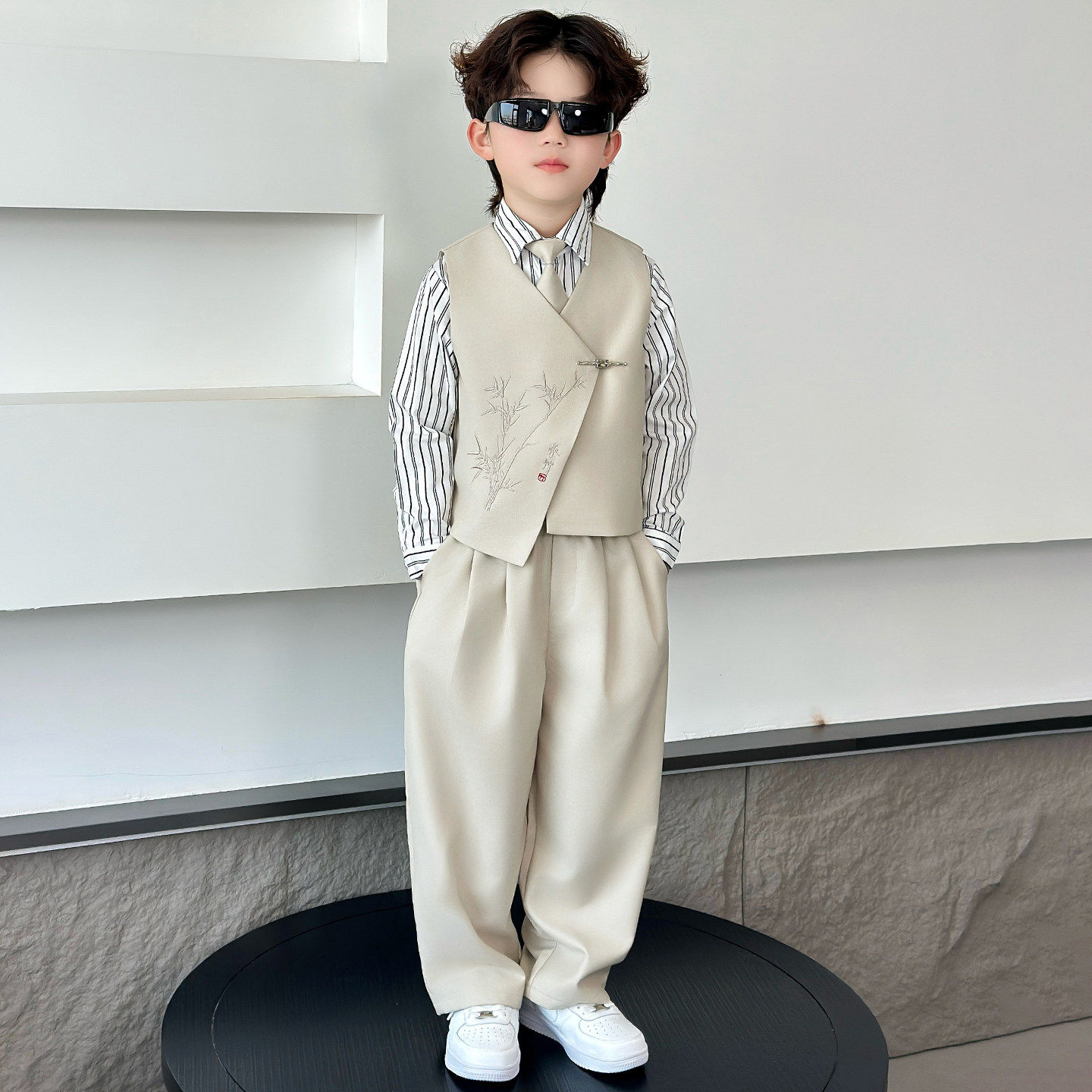 新中式儿童西装套装2026男童礼服花童西服男孩小主持人国风演出服