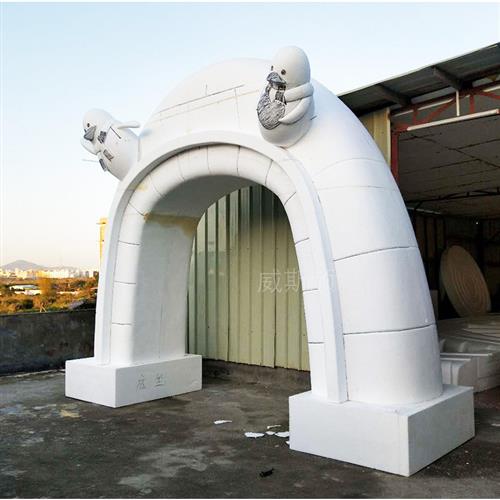 玻璃钢企鹅元素门头雕塑商业街网红玻璃钢装饰打卡卡通玻璃钢门头