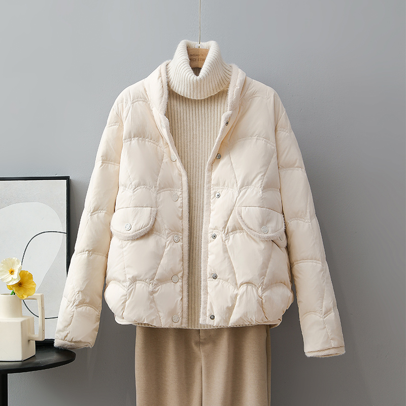 外贸出口转内销羽绒服女短款新款小个子轻薄小香风气质立领花边冬
