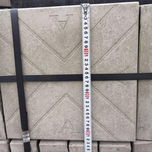 楼顶四脚五脚水泥隔热砖屋顶阳台防晒环保可踩保温隔热砖厂家直销