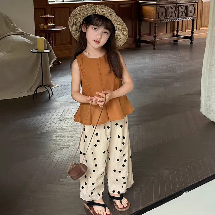 法国BERYDIA女童夏季度假风无袖衣服2026新款宝宝洋气舒适麻棉T恤
