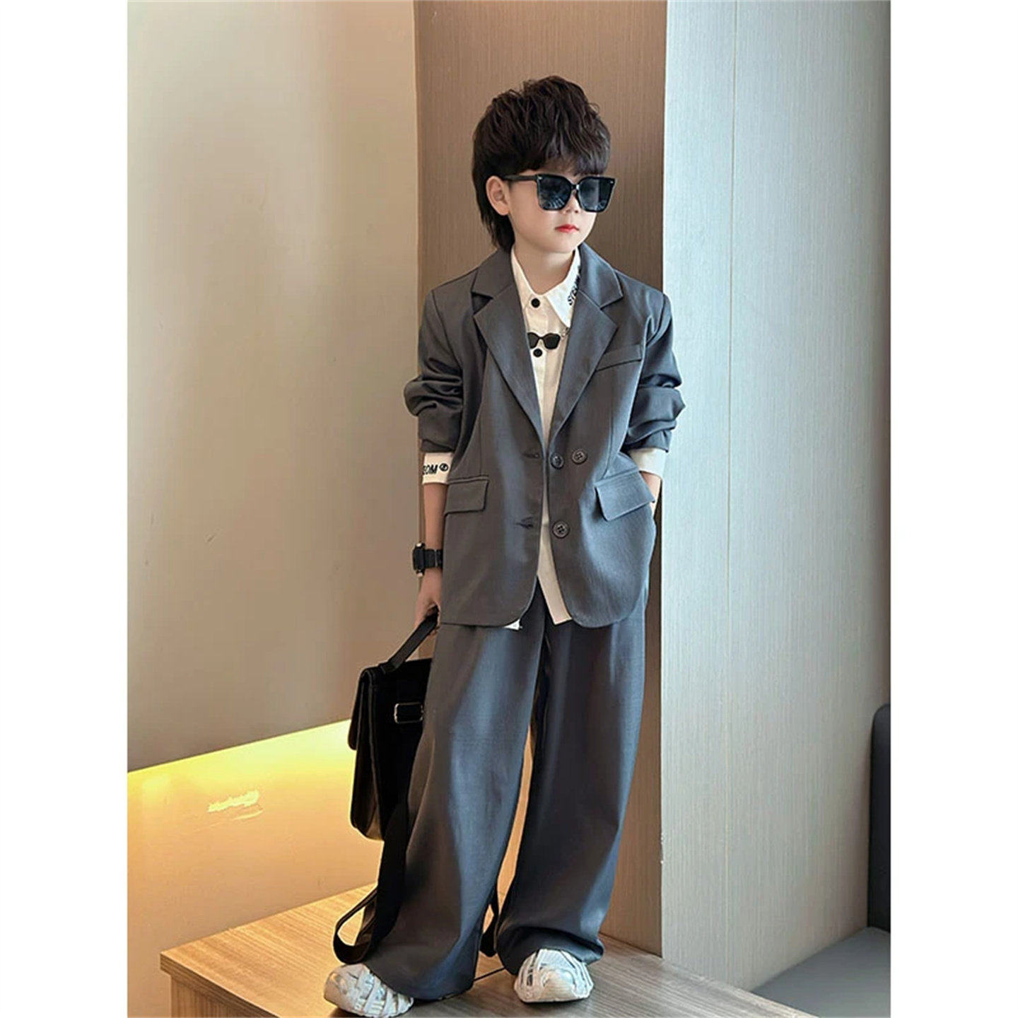 韩国Uamtor男童西服套装2026春秋新款中大童宽松欧版时尚西装礼服