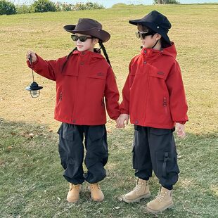 法国Uamtor男童秋装冲锋衣女童红色外套2025新款三合一春秋装户外