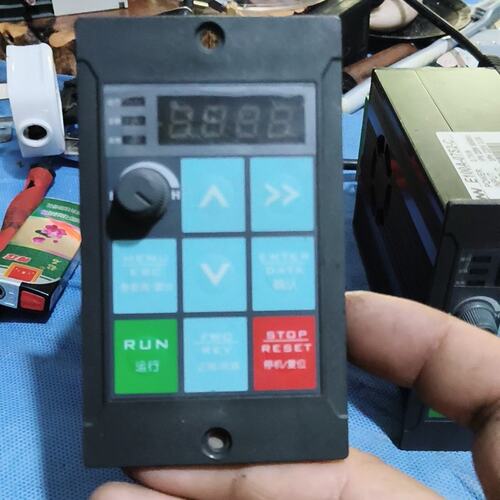 议价E100A变频器E100AE100A-1.5KWE100A-2.2KW