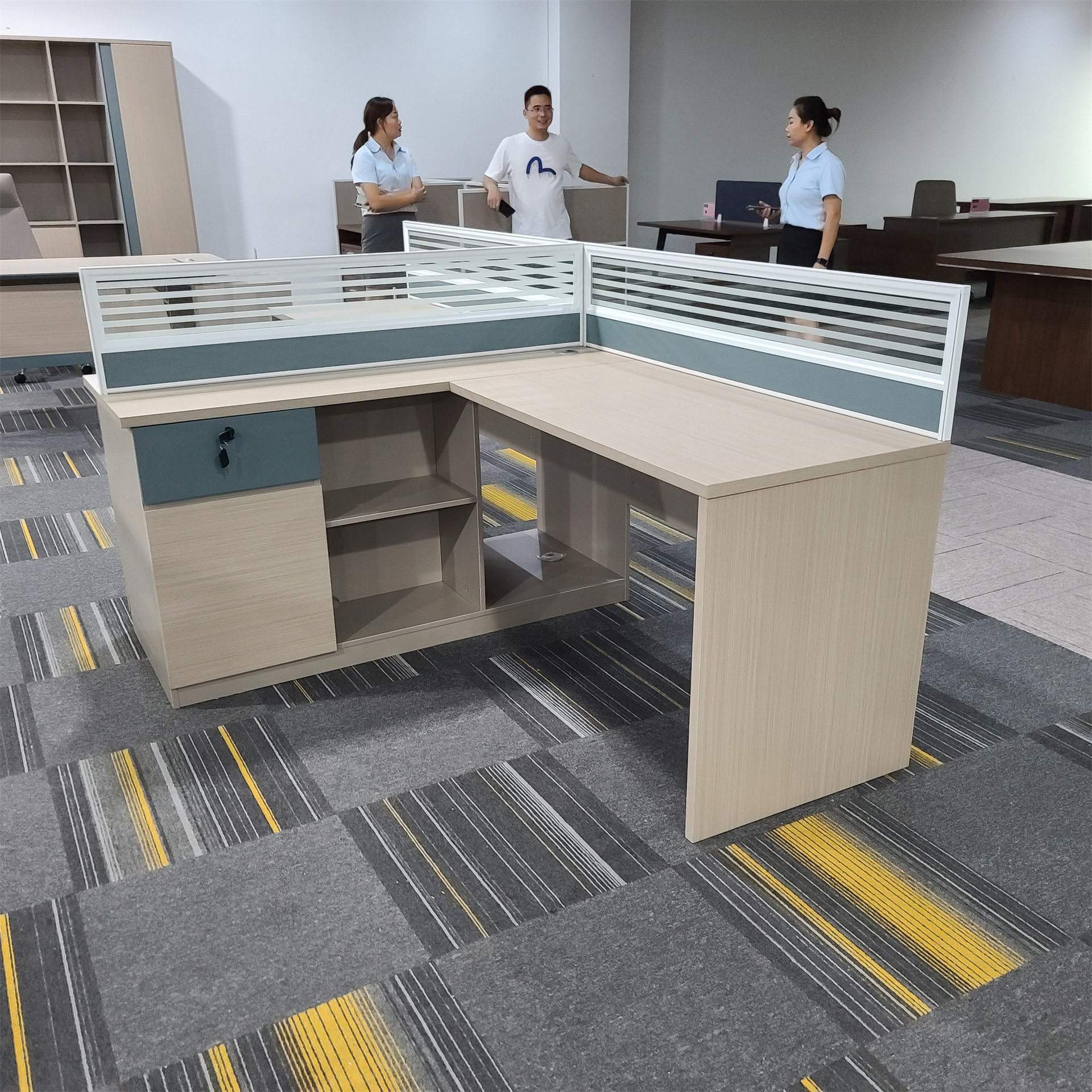 办公家具办公桌椅组合办公卡位职员台现代职员办公桌卡座深圳厂家