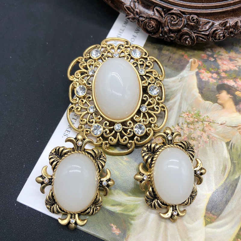 法式复古风饰品镂空花边设计石头镶嵌胸针耳钉做旧金中古别针套装